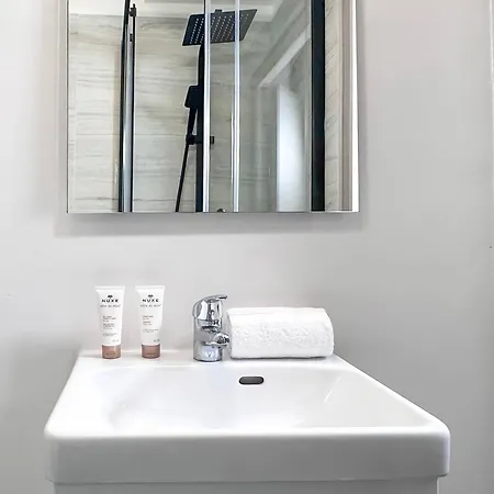 Homey Parisian For 3 Appartement