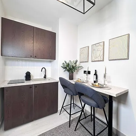 Homey Parisian For 3 Апартаменты *